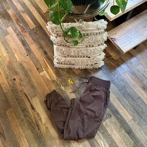 Lululemon Dance Studio Joggers - 8